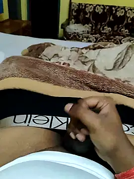 Brown Munda047 online show from December 12, 2024, 7:37 pm