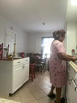 Snapshot of ebonyred chatting on February 14, 2026, 2:36 pm ebonyred online show from February 14, 2026, 2:36 pm