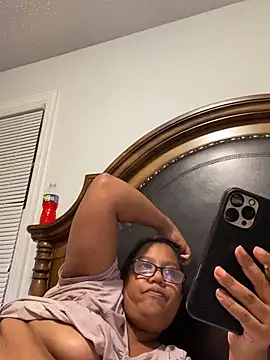 Snapshot of ebonyred chatting on July 7, 2026, 1:52 am ebonyred online show from July 7, 2026, 1:52 am