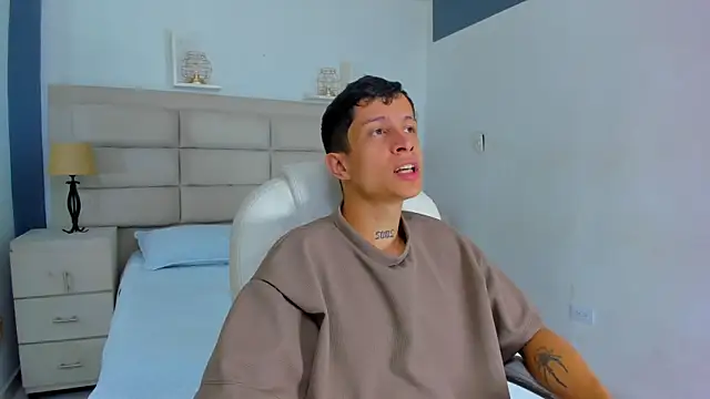 Snapshot of AgarEvans chatting on November 25, 2025, 4:23 am AgarEvans online show from November 25, 2025, 4:23 am