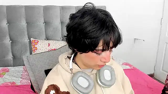 hey noraly online show from February 4, 2025, 4:15 am