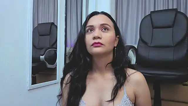 Snapshot of mariiana_murillo01 chatting on June 21, 2026, 3:42 am mariiana murillo01 online show from June 21, 2026, 3:42 am