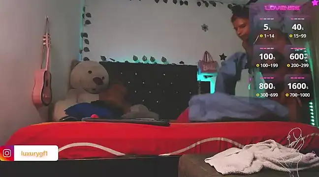 Snapshot of Pocahontaslovex chatting on December 20, 2024, 12:05 pm Pocahontaslovex online show from December 20, 2024, 12:05 pm