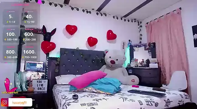 Snapshot of Pocahontaslovex chatting on February 18, 2025, 3:21 pm Pocahontaslovex online show from February 18, 2025, 3:21 pm