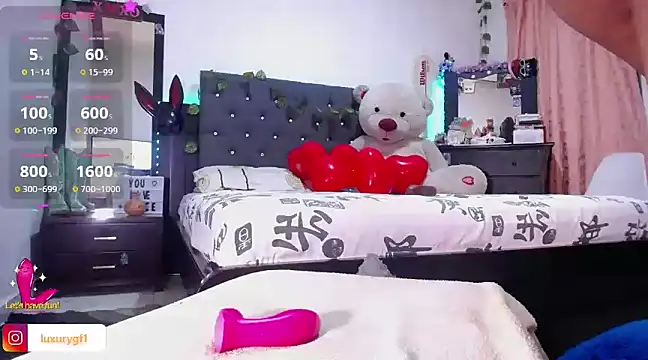 Snapshot of Pocahontaslovex chatting on February 20, 2025, 9:11 am Pocahontaslovex online show from February 20, 2025, 9:11 am