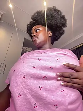 Honeycoco0211 online show from March 5, 2026, 7:48 am