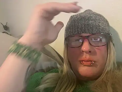 Snapshot of Blakelytgirl chatting on January 29, 2025, 1:05 am Blakelytgirl online show from January 29, 2025, 1:05 am