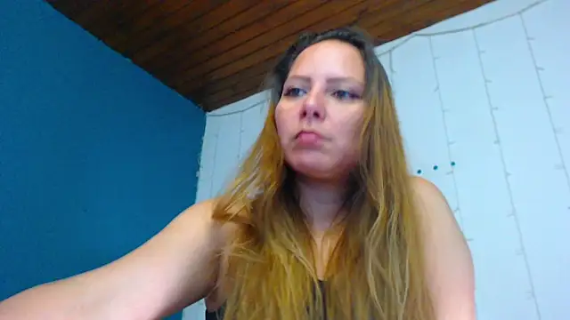 camila delarosa online show from January 13, 2025, 3:58 pm