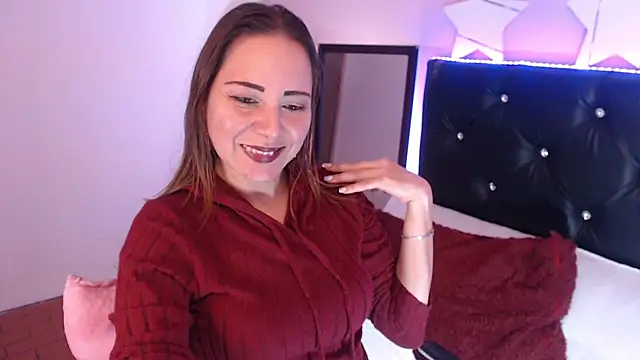 camila delarosa online show from October 28, 2025, 6:32 pm