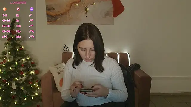 ElmiraPowers online show from December 8, 2024, 3:35 pm