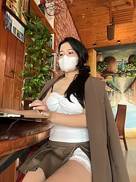 Snapshot of Kyomi-ibaby chatting on October 2, 2025, 5:03 am Kyomi-ibaby online show from October 2, 2025, 5:03 am