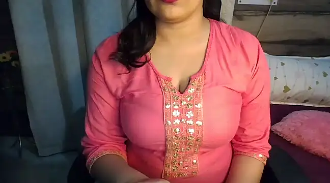 Snapshot of Trezza chatting on January 18, 2025, 6:24 am Trezza online show from January 18, 2025, 6:24 am