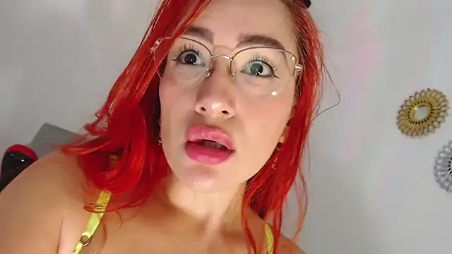 Ashly Roberths online show from December 11, 2024, 11:21 pm