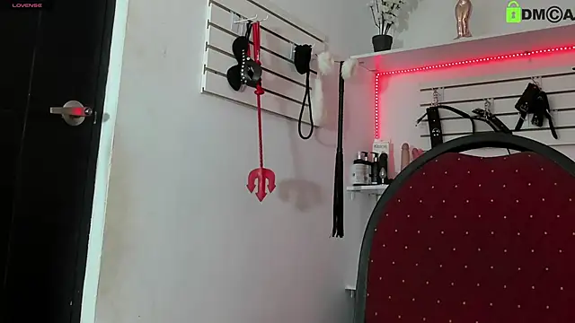 Alejandra Dunn online show from January 13, 2025, 1:49 pm