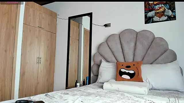 manucute 23  online show from March 5, 2026, 3:41 pm