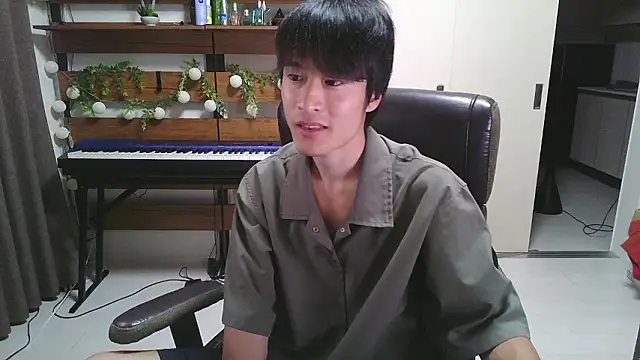 Snapshot of IroManager chatting on September 21, 2025, 3:24 pm IroManager online show from September 21, 2025, 3:24 pm