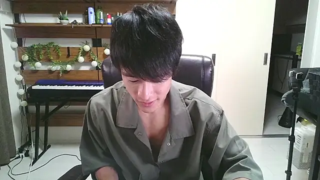 Snapshot of IroManager chatting on September 24, 2025, 1:14 pm IroManager online show from September 24, 2025, 1:14 pm