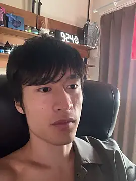 Snapshot of IroManager chatting on September 27, 2025, 12:26 am IroManager online show from September 27, 2025, 12:26 am