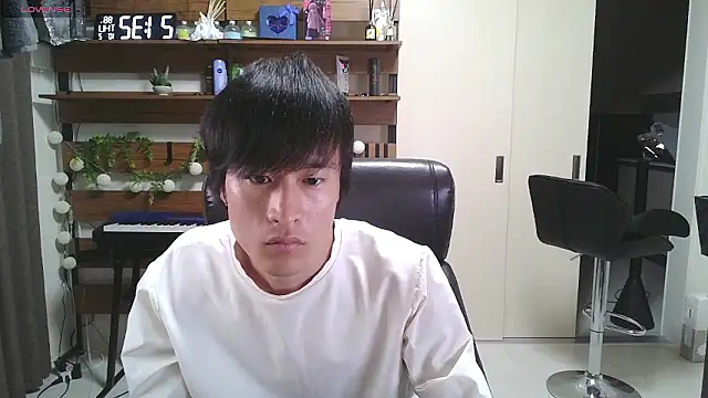 Snapshot of IroManager chatting on October 2, 2025, 12:34 pm IroManager online show from October 2, 2025, 12:34 pm