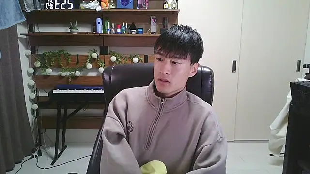 Snapshot of IroManager chatting on October 11, 2025, 5:55 pm IroManager online show from October 11, 2025, 5:55 pm