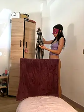 ZINA-MOROCCO online show from November 6, 2025, 1:01 pm