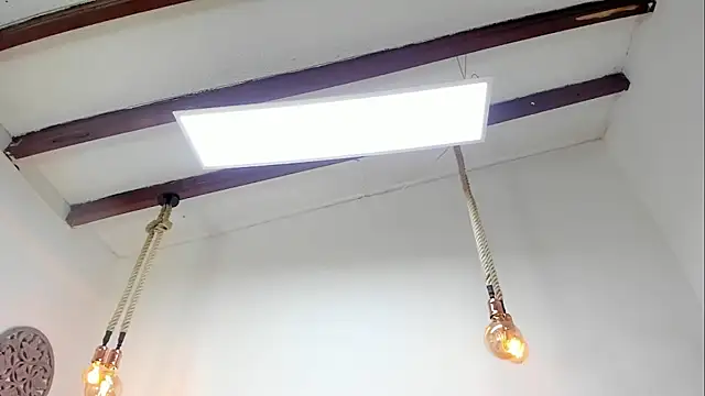 Oriana Guzman online show from January 15, 2025, 1:09 pm