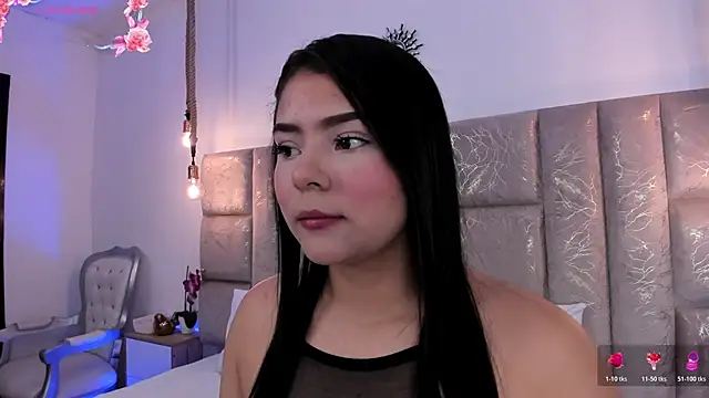 Snapshot of Oriana_Guzman chatting on June 27, 2026, 12:59 am Oriana Guzman online show from June 27, 2026, 12:59 am