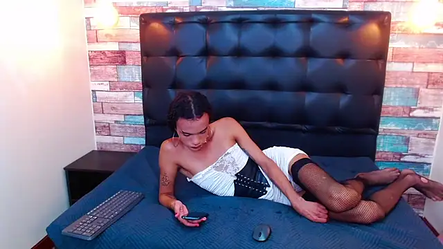 Foxy Ella  online show from March 14, 2025, 2:30 pm