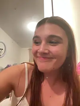 Snapshot of Magic-Smilee chatting on September 28, 2025, 11:32 pm Magic-Smilee online show from September 28, 2025, 11:32 pm