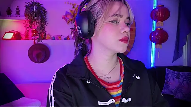 albaismynameX online show from March 14, 2026, 12:10 pm