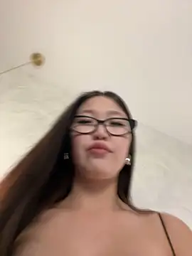 Aiko Yumi online show from February 25, 2025, 4:21 pm