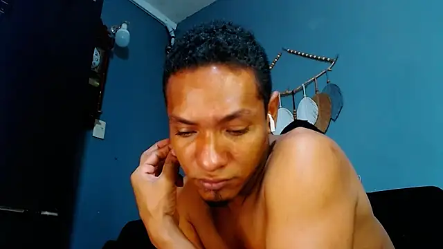 Snapshot of Grandeygruesa1 chatting on February 10, 2025, 2:59 pm Grandeygruesa1 online show from February 10, 2025, 2:59 pm