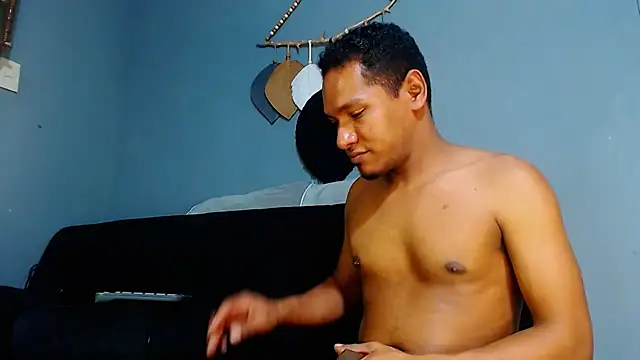 Snapshot of Grandeygruesa1 chatting on March 18, 2025, 2:04 pm Grandeygruesa1 online show from March 18, 2025, 2:04 pm