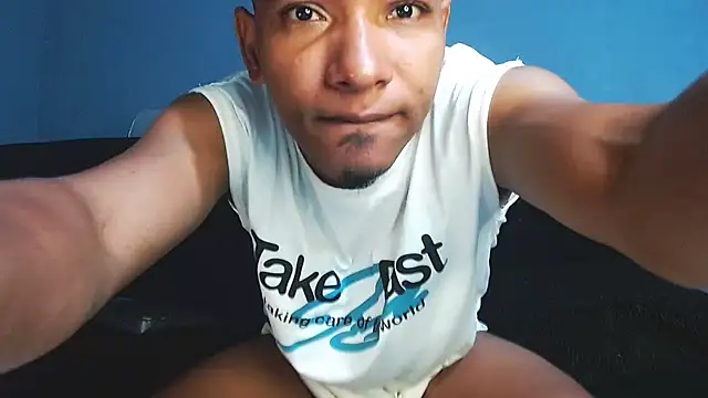 Snapshot of Grandeygruesa1 chatting on November 29, 2025, 10:29 am Grandeygruesa1 online show from November 29, 2025, 10:29 am