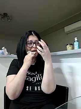 Milf Abigail online show from April 19, 2026, 12:43 am