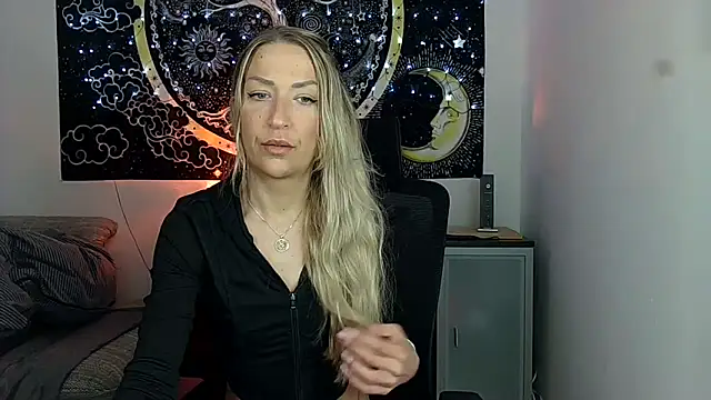 Snapshot of SexxyLiviaa chatting on March 17, 2026, 2:27 am SexxyLiviaa online show from March 17, 2026, 2:27 am
