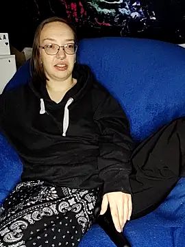 Snapshot of Isabella_Geney chatting on November 23, 2025, 7:13 pm Isabella Geney online show from November 23, 2025, 7:13 pm