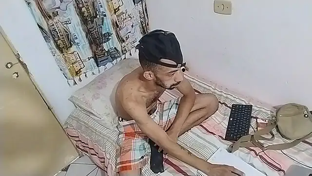 Snapshot of UncutToyBoy23cm chatting on March 17, 2025, 11:11 pm UncutToyBoy23cm online show from March 17, 2025, 11:11 pm