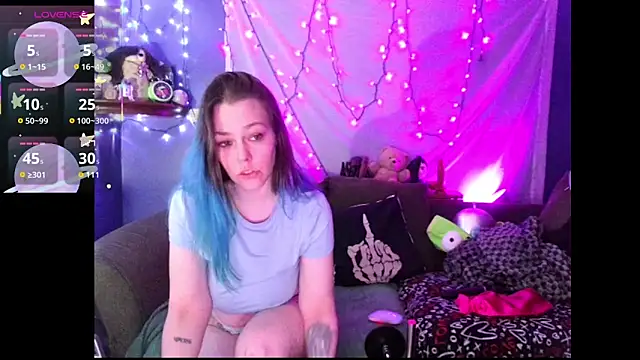 Snapshot of EverlyEster chatting on February 1, 2026, 10:30 pm EverlyEster online show from February 1, 2026, 10:30 pm