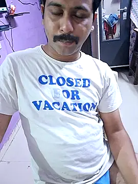 GlassBarge9 online show from January 5, 2025, 5:20 pm