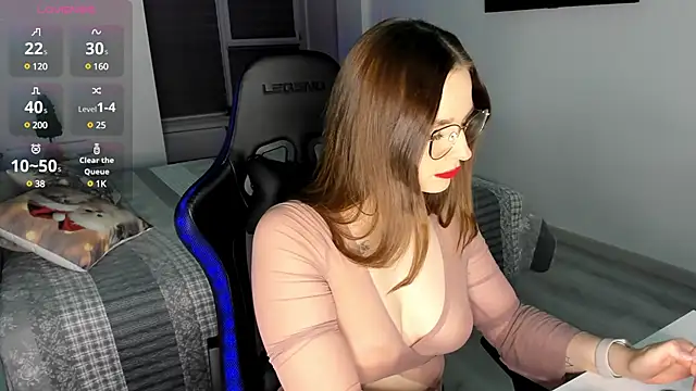 Snapshot of MCfly_11 chatting on February 7, 2025, 1:47 am MCfly 11 online show from February 7, 2025, 1:47 am