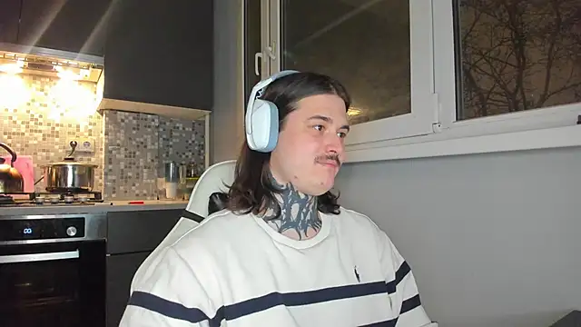  torfin  online show from January 7, 2025, 9:14 pm