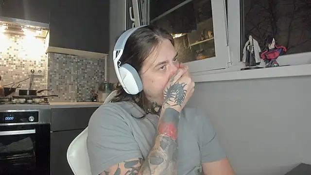  torfin  online show from March 18, 2025, 11:09 pm