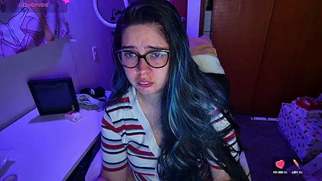 Snapshot of Vallolet_Spencer chatting on December 8, 2024, 3:53 am Vallolet Spencer online show from December 8, 2024, 3:53 am