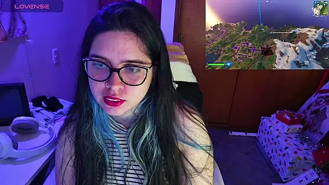 Snapshot of Vallolet_Spencer chatting on December 11, 2024, 12:44 am Vallolet Spencer online show from December 11, 2024, 12:44 am