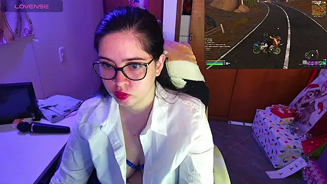 Snapshot of Vallolet_Spencer chatting on December 12, 2024, 11:58 pm Vallolet Spencer online show from December 12, 2024, 11:58 pm