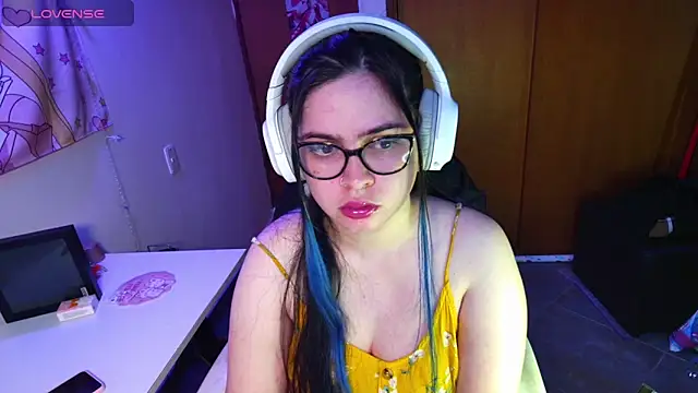 Snapshot of Vallolet_Spencer chatting on January 9, 2025, 10:41 pm Vallolet Spencer online show from January 9, 2025, 10:41 pm