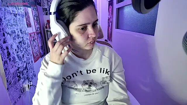 Snapshot of Vallolet_Spencer chatting on October 18, 2025, 12:35 am Vallolet Spencer online show from October 18, 2025, 12:35 am