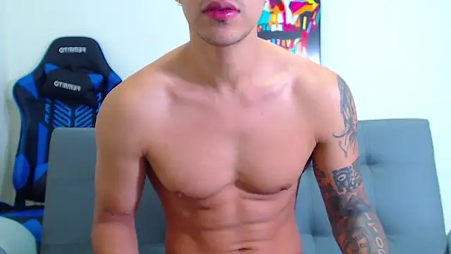 Tristan-bm online show from January 29, 2025, 2:21 pm