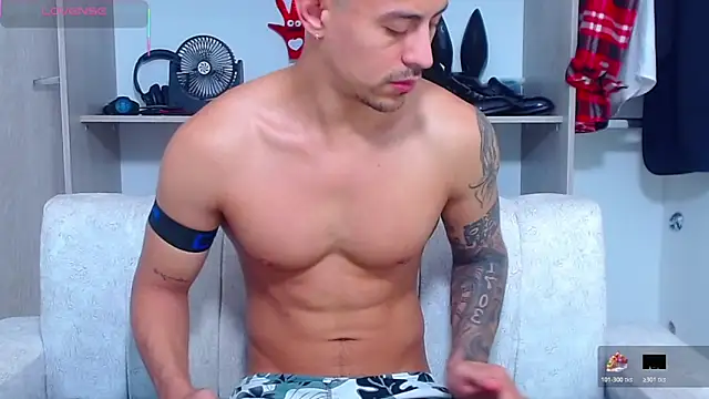 Tristan-bm online show from November 6, 2025, 1:01 pm